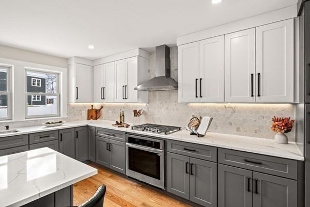 35 Neillian Way 35A, Bedford, MA 01730