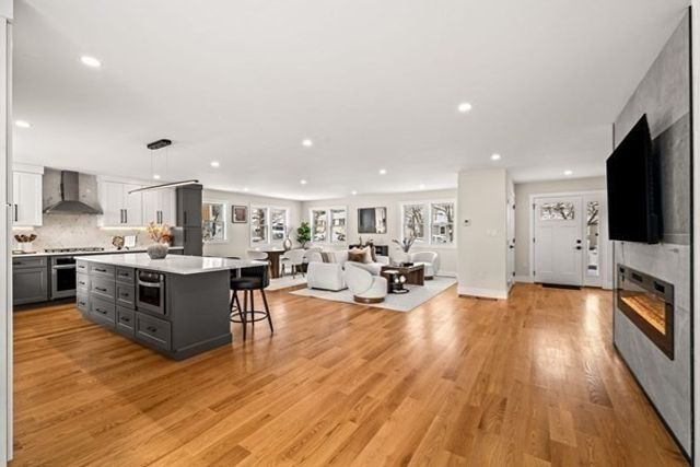 35 Neillian Way 35A, Bedford, MA 01730
