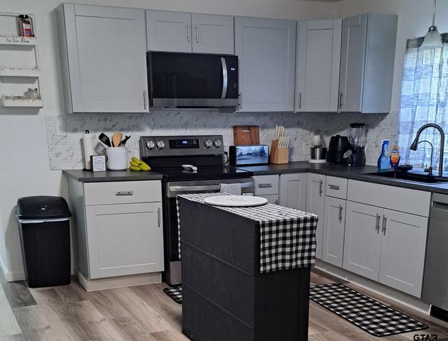 3205 E Carter Blvd, Tyler, TX 75702