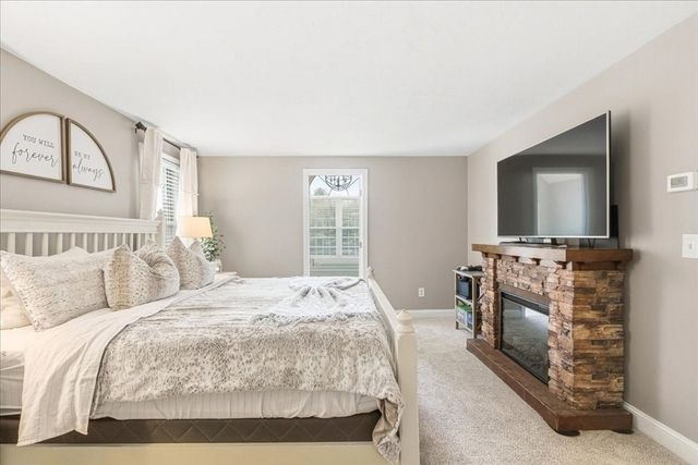 25 Nor'east Ln, Plymouth, MA 02360