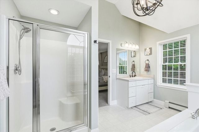 25 Nor'east Ln, Plymouth, MA 02360