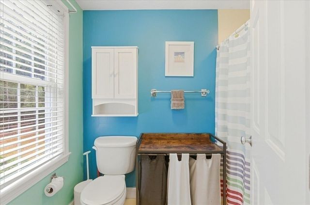 25 Nor'east Ln, Plymouth, MA 02360