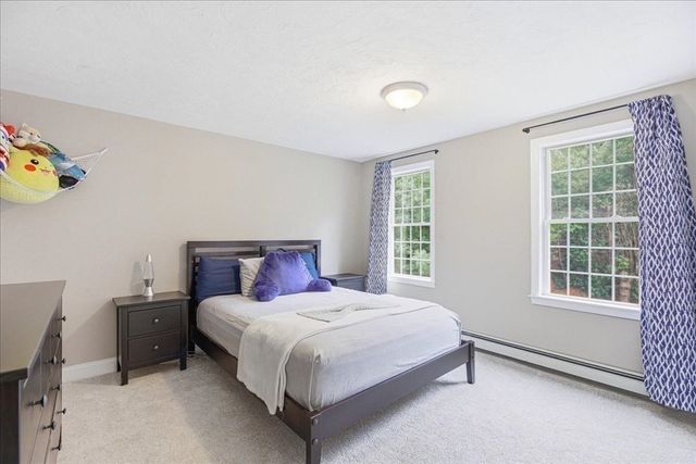 25 Nor'east Ln, Plymouth, MA 02360