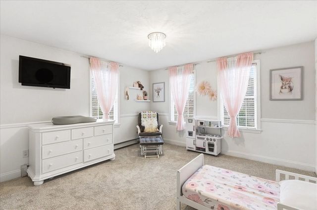 25 Nor'east Ln, Plymouth, MA 02360