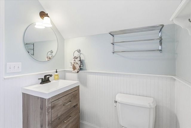 25 Nor'east Ln, Plymouth, MA 02360