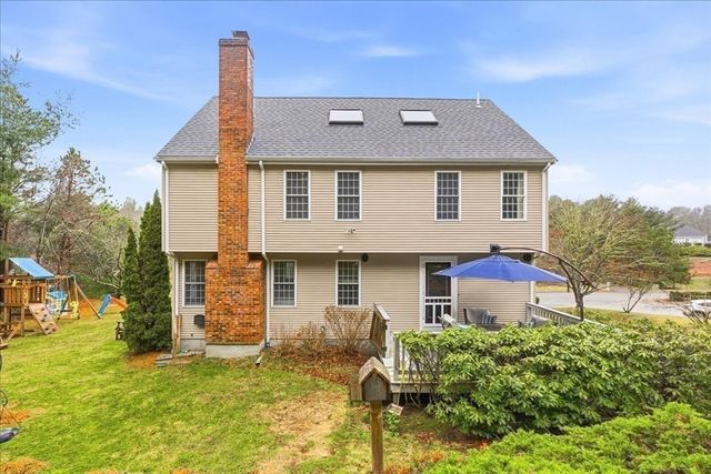 25 Nor'east Ln, Plymouth, MA 02360