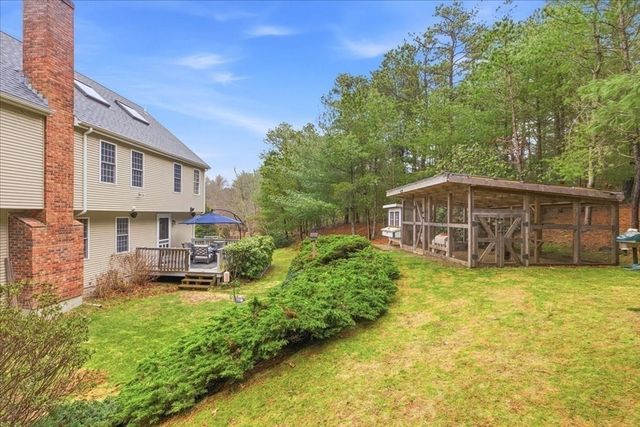 25 Nor'east Ln, Plymouth, MA 02360