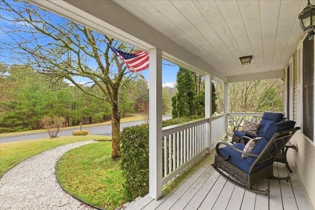 25 Nor'east Ln, Plymouth, MA 02360