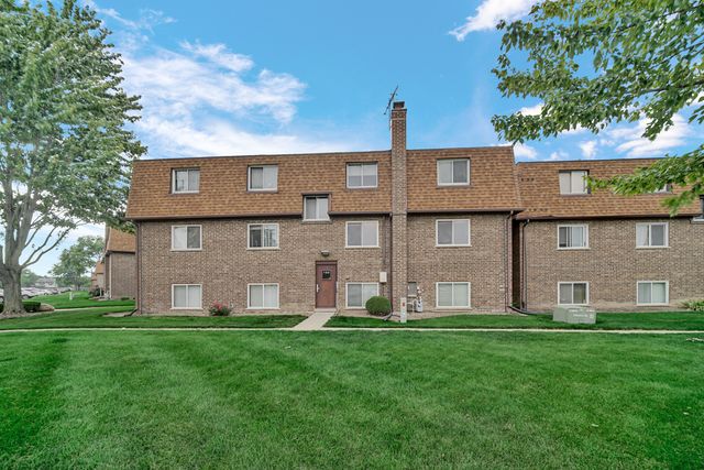 104 boardwalk Street 2E, Elk Grove Village, IL 60007
