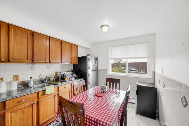 104 boardwalk Street 2E, Elk Grove Village, IL 60007