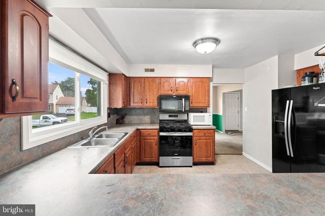 2188 ESBENSHADE RD, York, PA 17408
