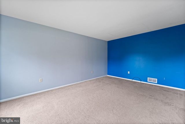 2188 ESBENSHADE RD, York, PA 17408