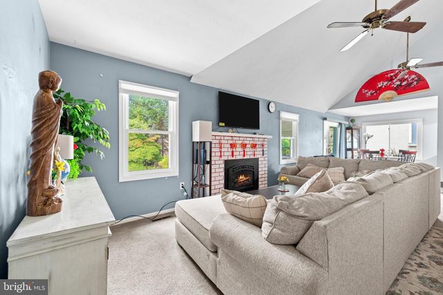 2188 ESBENSHADE RD, York, PA 17408