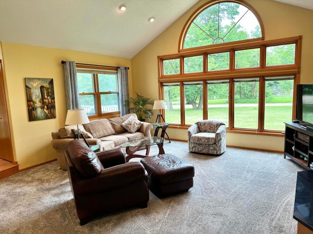 14158 185th Avenue NE, Smiley Twp, MN 56701