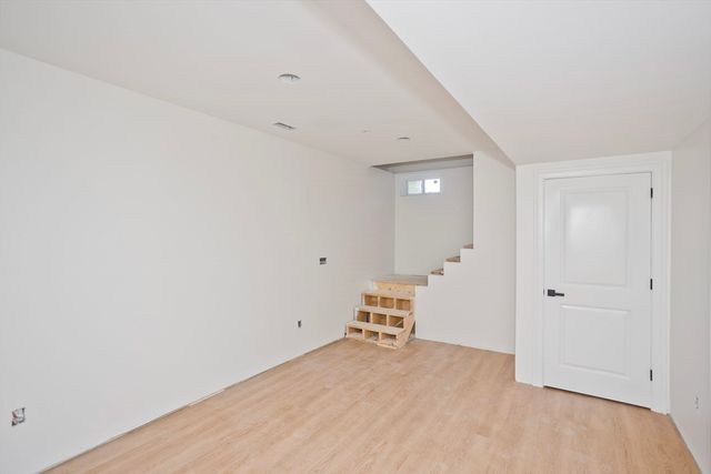 55 Foster Rd, Southwick, MA 01077