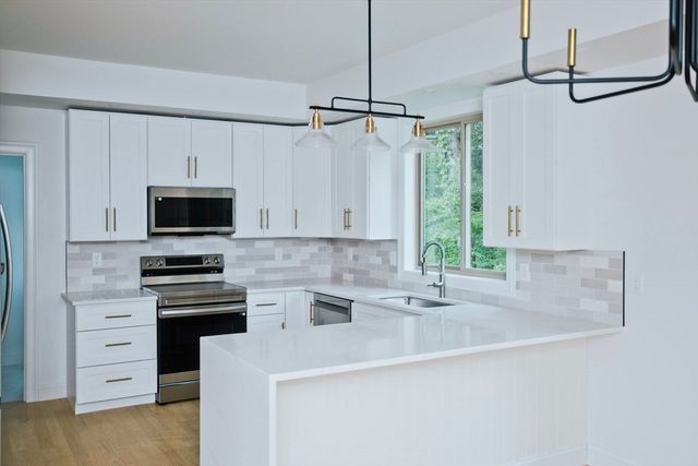 55 Foster Rd, Southwick, MA 01077