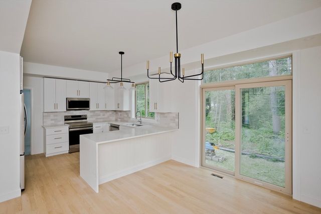 55 Foster Rd, Southwick, MA 01077