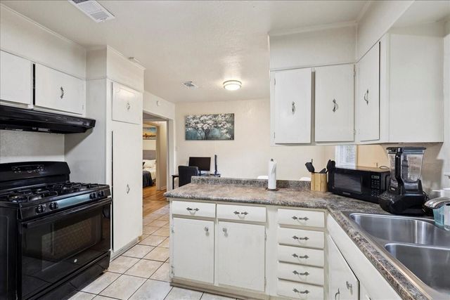 5115 Stardust Drive, Beaumont, TX 77706