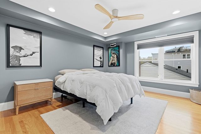 829 Lagrange St 3, Boston, MA 02132
