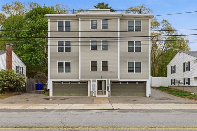 829 Lagrange St 3, Boston, MA 02132