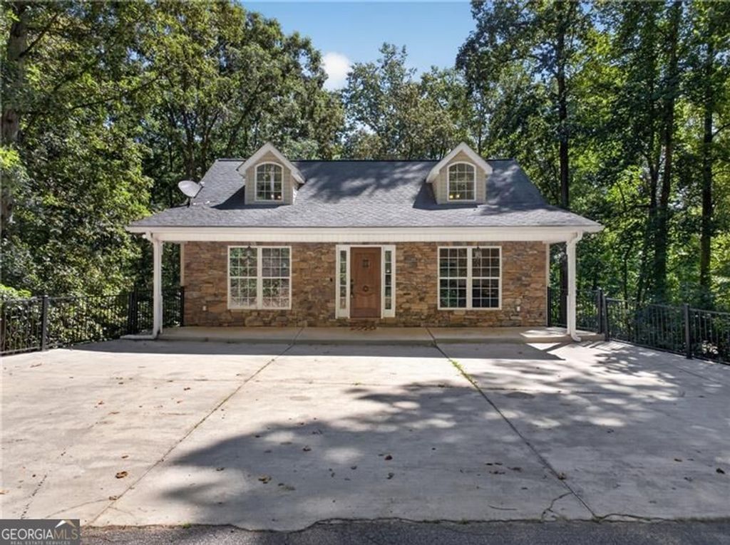 825 Rue Fluer De Lis, Lavonia, GA 30553 — exterior