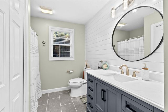 38 Hawley Ave, Plymouth, MA 02360