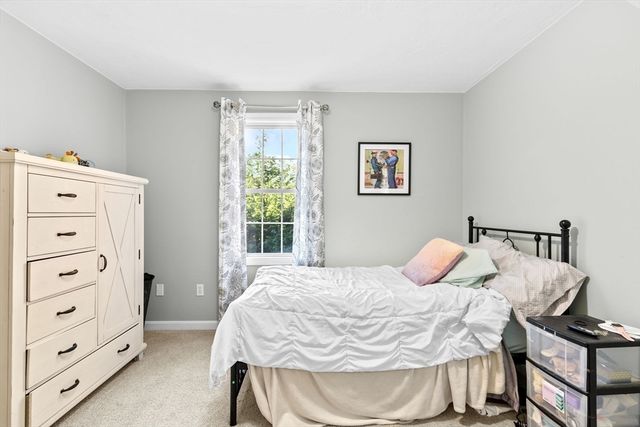 38 Hawley Ave, Plymouth, MA 02360