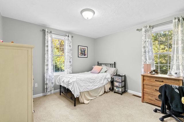 38 Hawley Ave, Plymouth, MA 02360