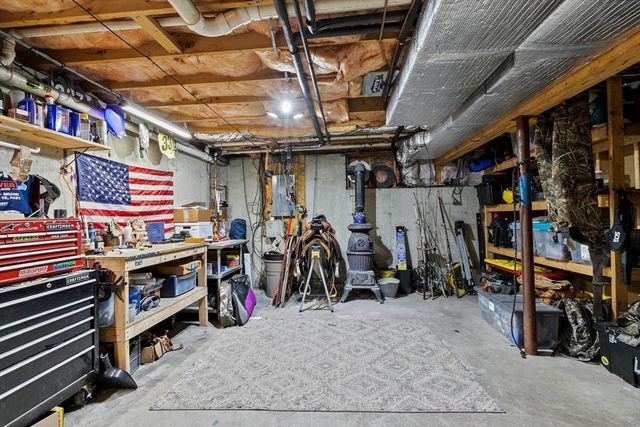 38 Hawley Ave, Plymouth, MA 02360