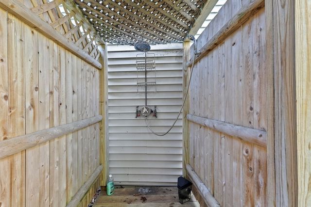 38 Hawley Ave, Plymouth, MA 02360