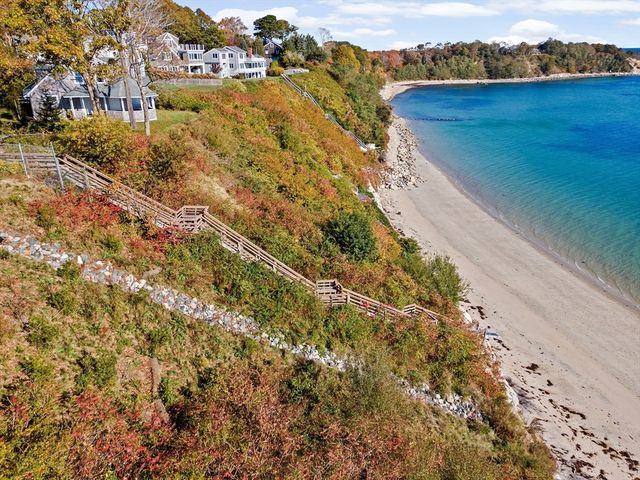 38 Hawley Ave, Plymouth, MA 02360