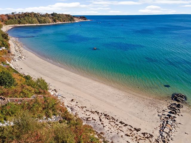 38 Hawley Ave, Plymouth, MA 02360