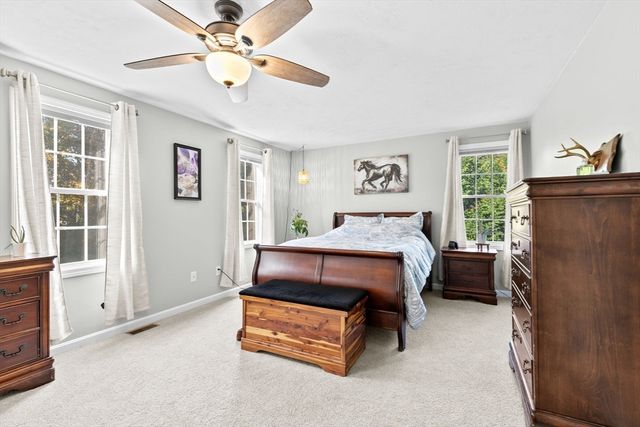 38 Hawley Ave, Plymouth, MA 02360