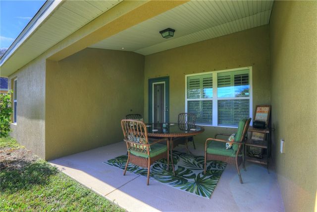 215 Briarcliff Circle, Sebastian, FL 32958