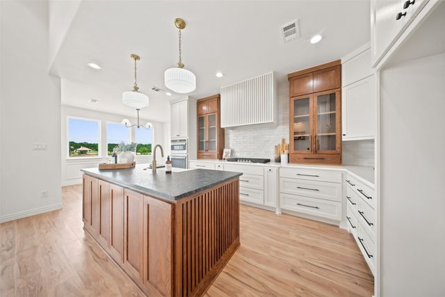 980 Anglers Point, Bluff Dale, TX 76433