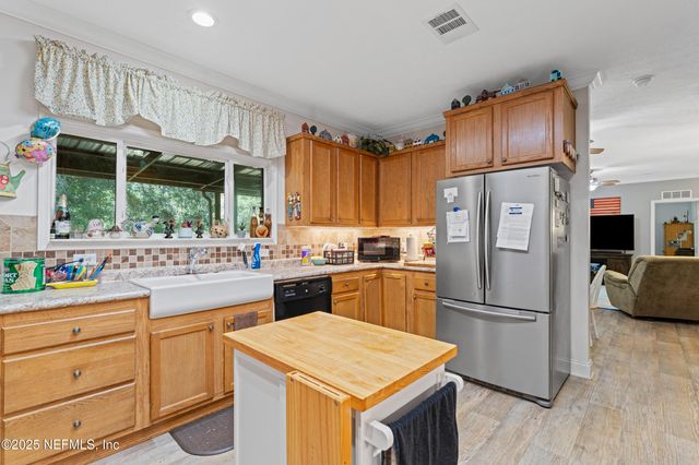 1463 BARDIN Road, Palatka, FL 32177