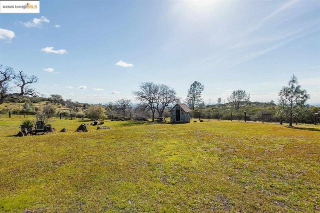 16101 Moccasin Ranch, La Grange, CA 95311