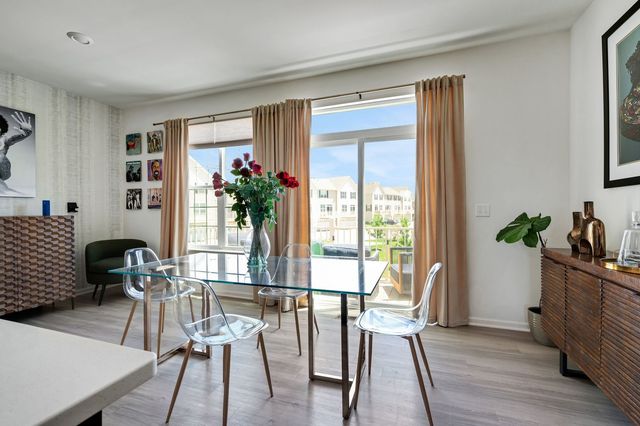 605 Brook Court, Oswego, IL 60543