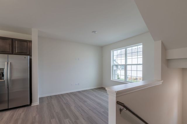 605 Brook Court, Oswego, IL 60543