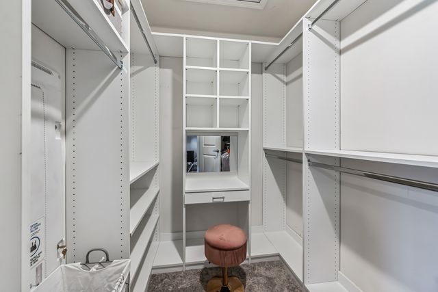 605 Brook Court, Oswego, IL 60543