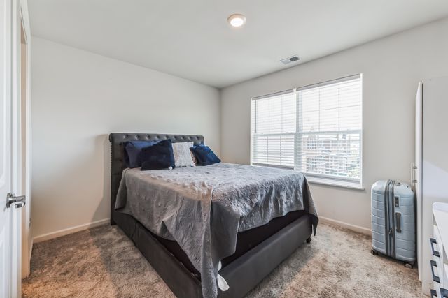 605 Brook Court, Oswego, IL 60543