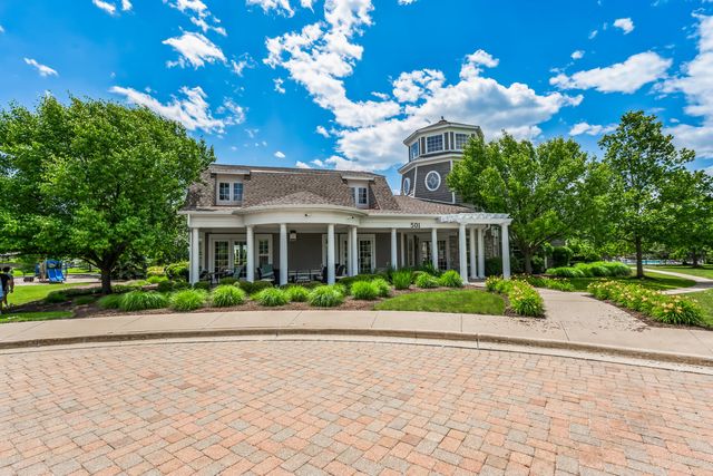 605 Brook Court, Oswego, IL 60543