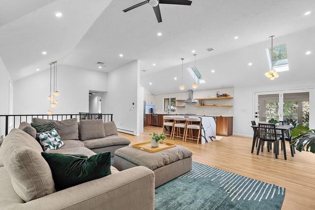 25 Dexter Rd, Melrose, MA 02176