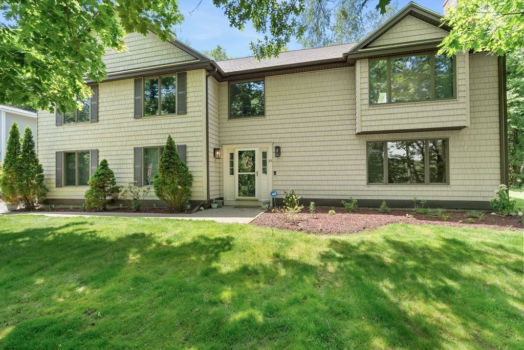 25 Dexter Rd, Melrose, MA 02176