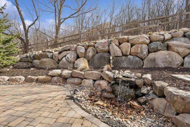 5270 Jewel Lane N, Plymouth, MN 55446
