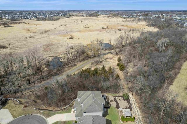 5270 Jewel Lane N, Plymouth, MN 55446