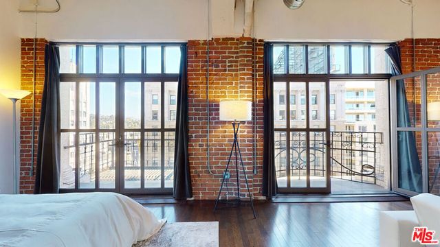 1645 Vine Street 905, Los Angeles, CA 90028