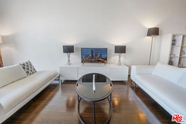 1645 Vine Street 905, Los Angeles, CA 90028