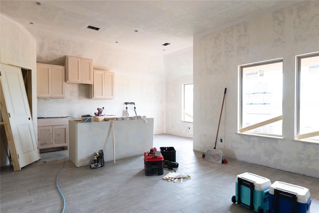 12336 SW 32nd Street, Yukon, OK 73099