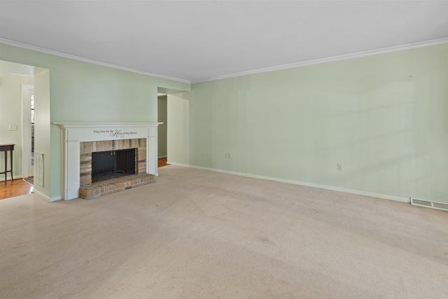 21 Forest Oaks Way, Spartanburg, SC 29307